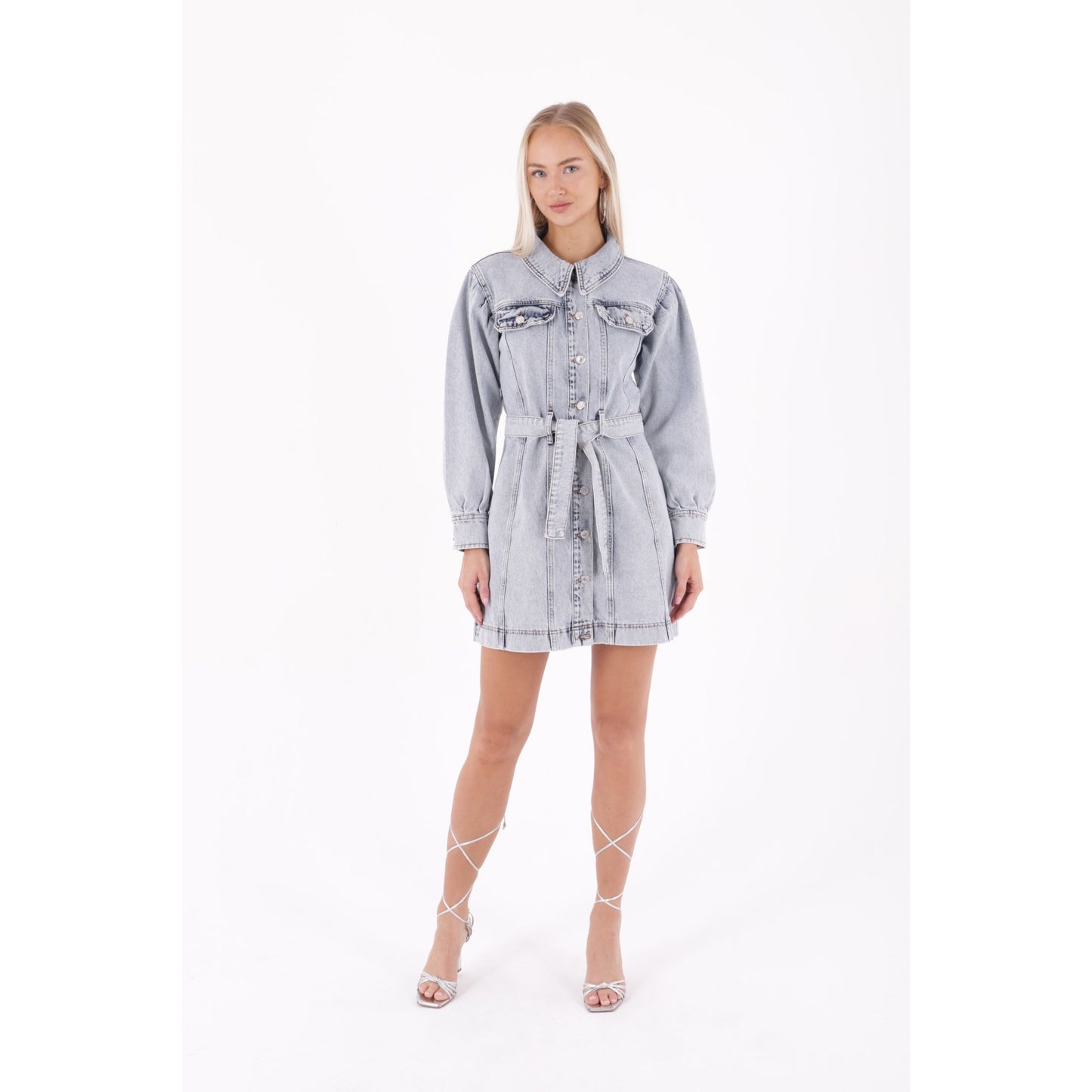 Φόρεμα τζιν με κουμπιά και μπαλονέ μανίκια  – Ανοιχτό γκρί