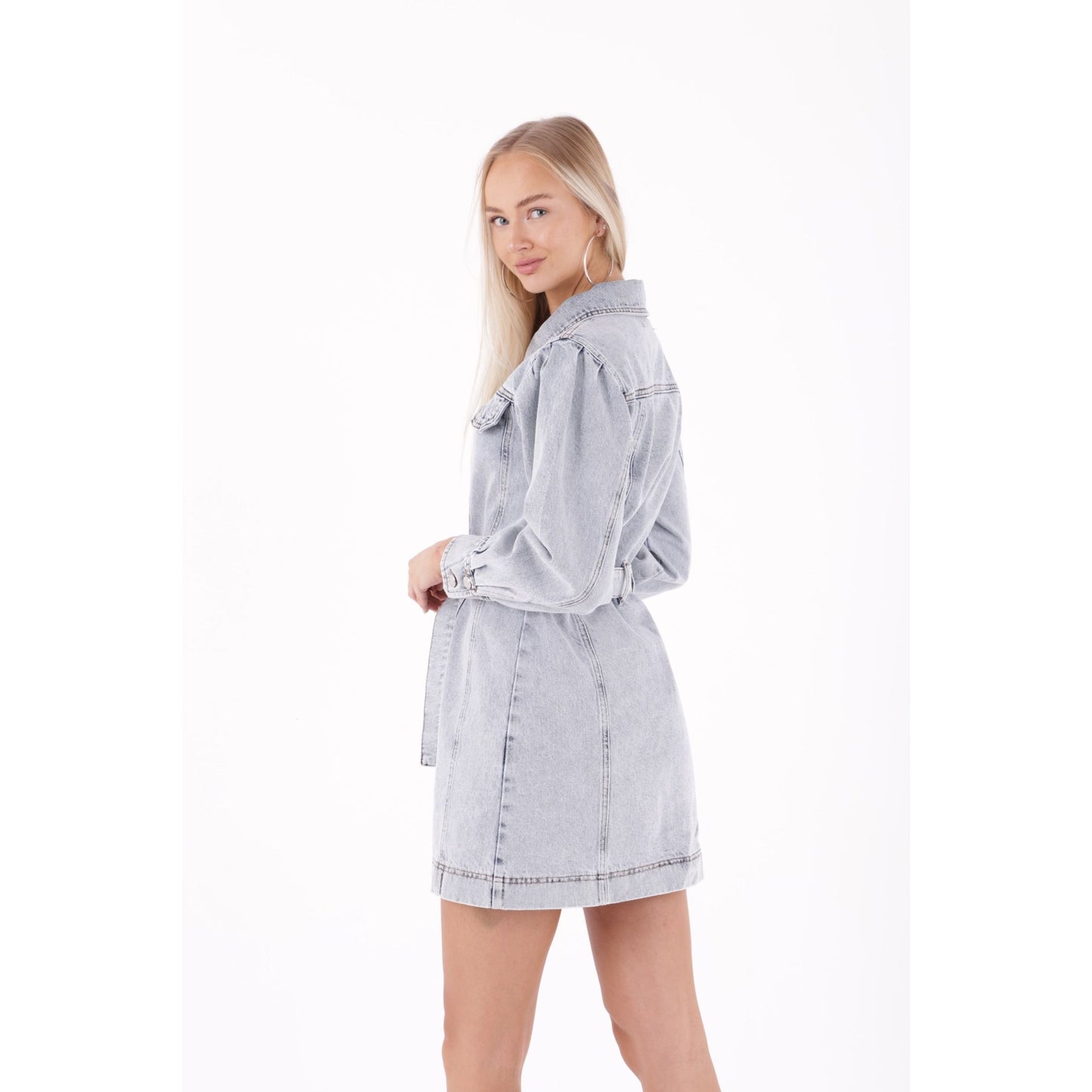 Φόρεμα τζιν με κουμπιά και μπαλονέ μανίκια  – Ανοιχτό γκρί