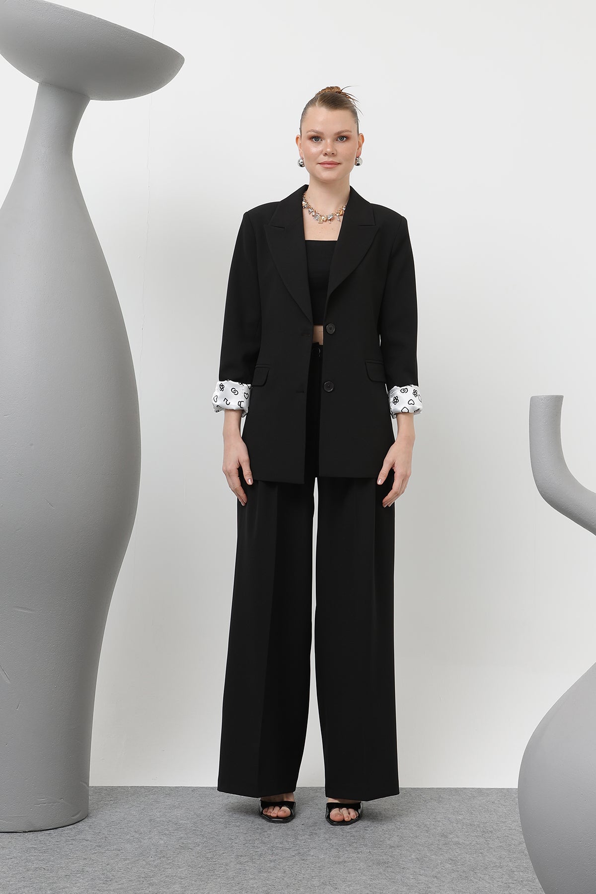 Μαύρο Παντελόνι σε Φαρδιά Γραμμή