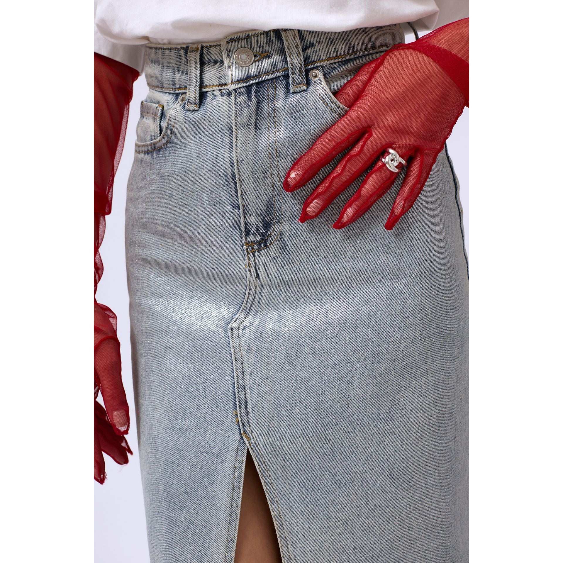 Μακριά Τζιν Φούστα με Σκίσιμο και Μεταλλική Λάμψη – Γκρι