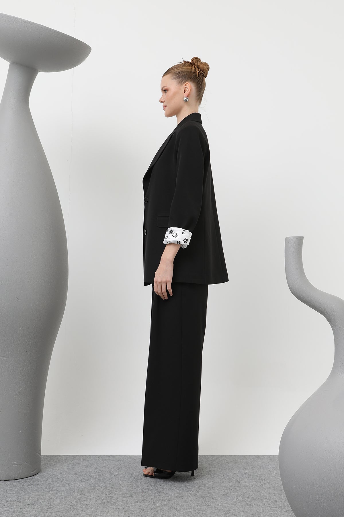 Μαύρο Παντελόνι σε Φαρδιά Γραμμή