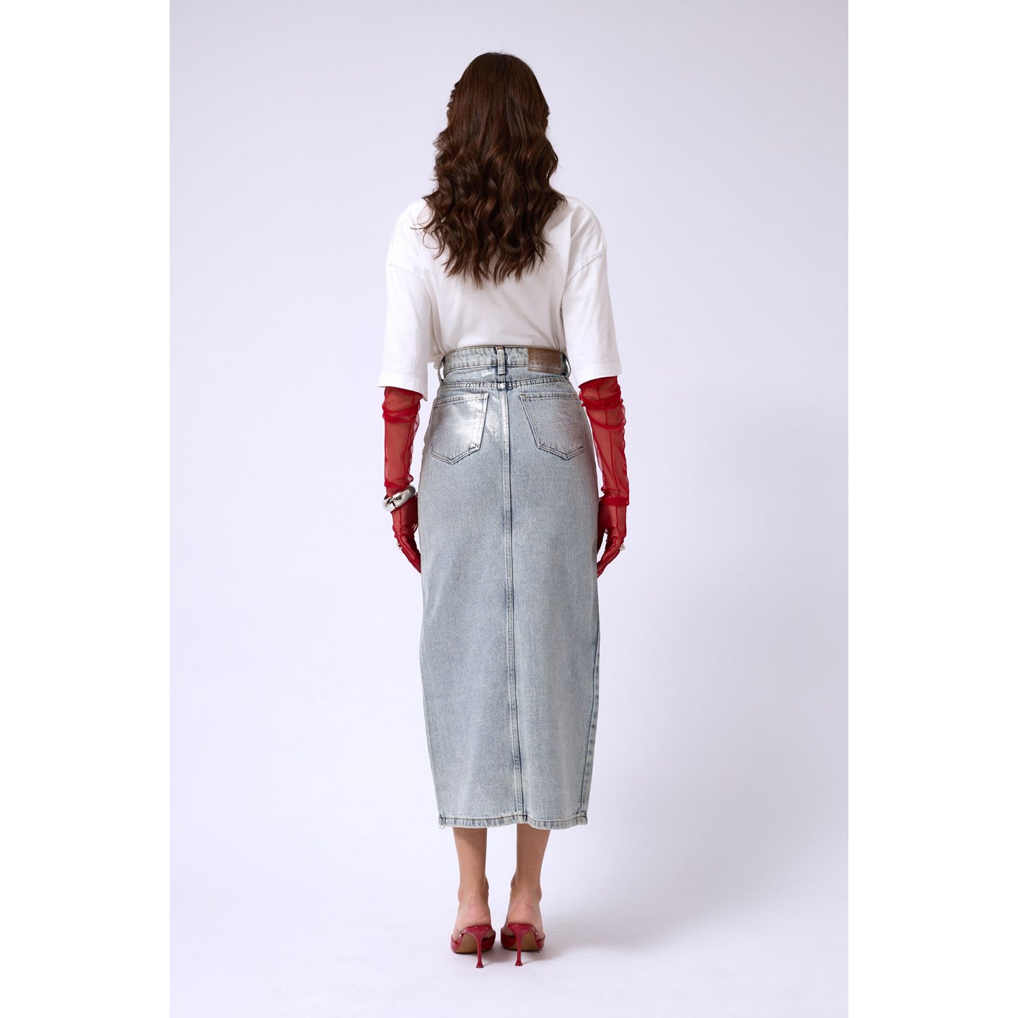 Μακριά Τζιν Φούστα με Σκίσιμο και Μεταλλική Λάμψη – Γκρι