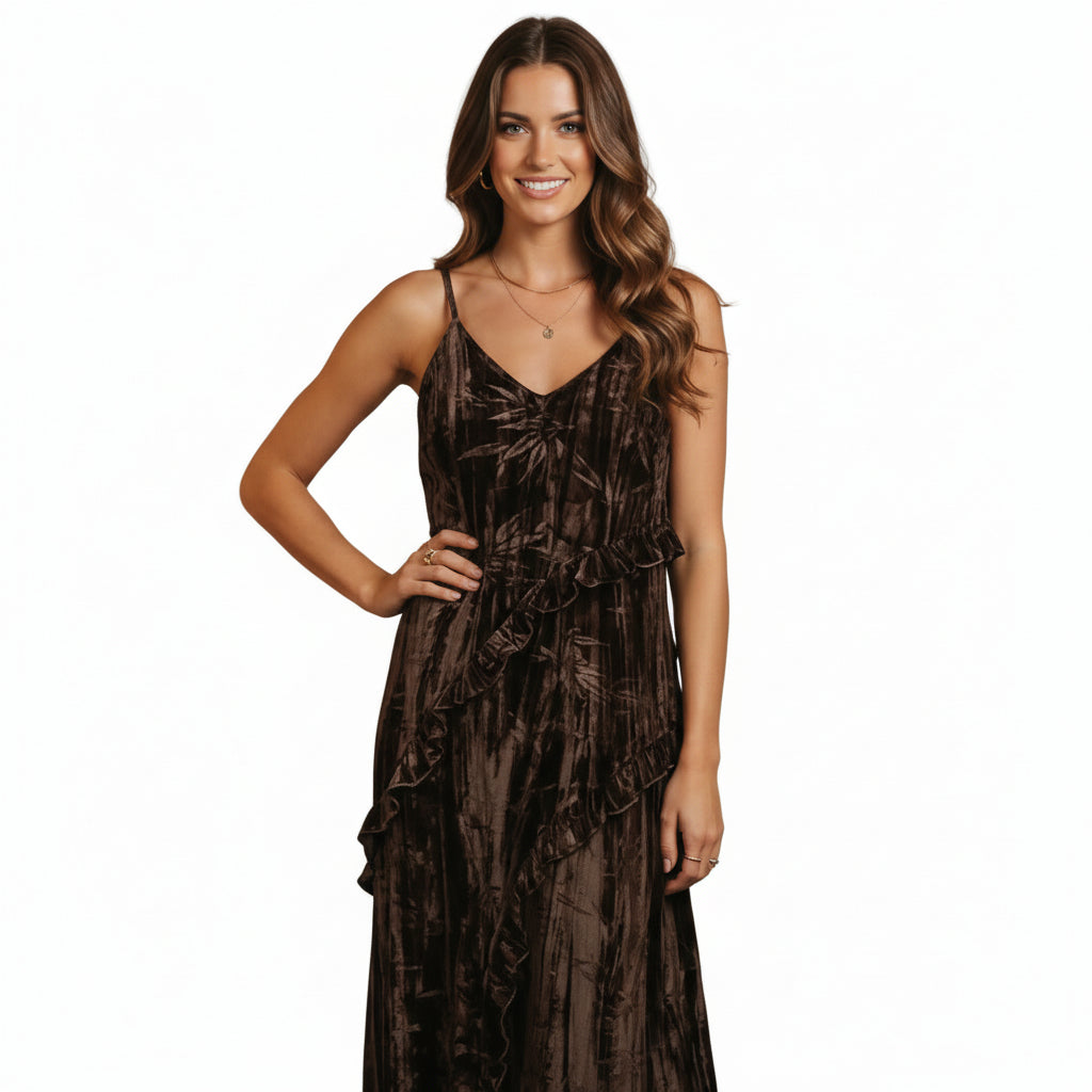 Βελούδινο Maxi Φόρεμα με Βολάν και Λεπτές Τιράντες – Σοκολατί